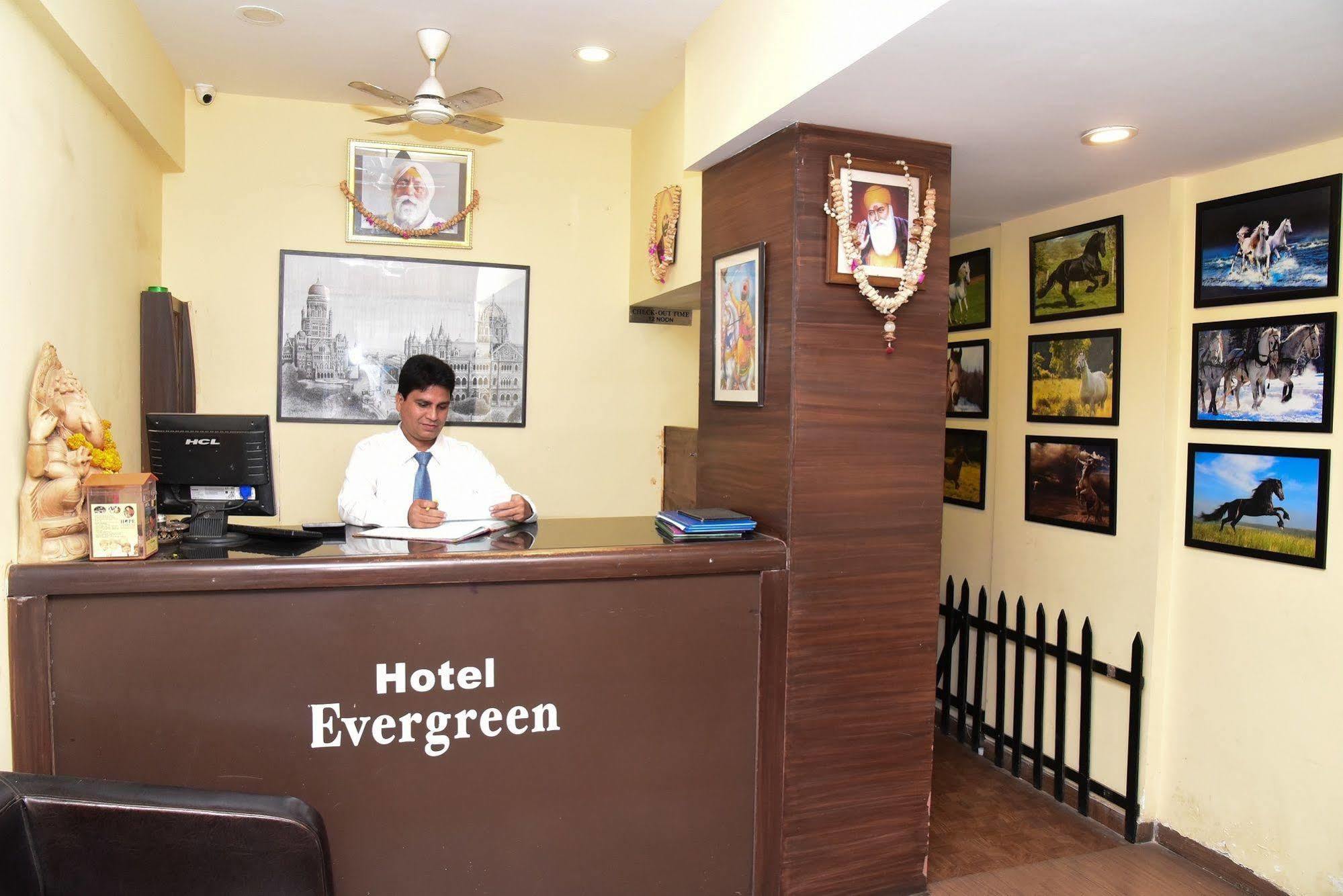 Hotel Evergreen Bombaj Zewnętrze zdjęcie
