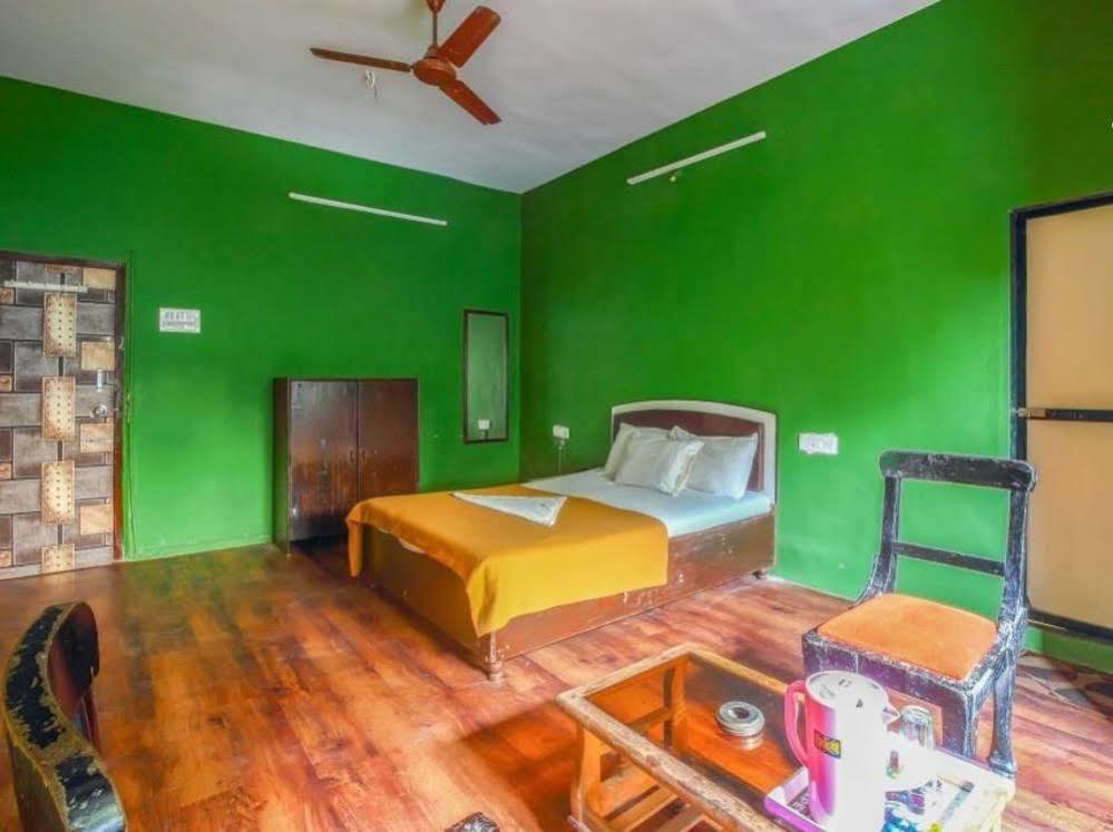 Hotel Evergreen Bombaj Zewnętrze zdjęcie